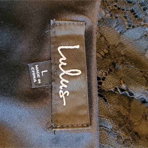 LuLu’s Black Lace Bell‑Sleeve Mini Dress L V‑Back Whimsygoth Party NYE Witchy - Picture 10 of 11